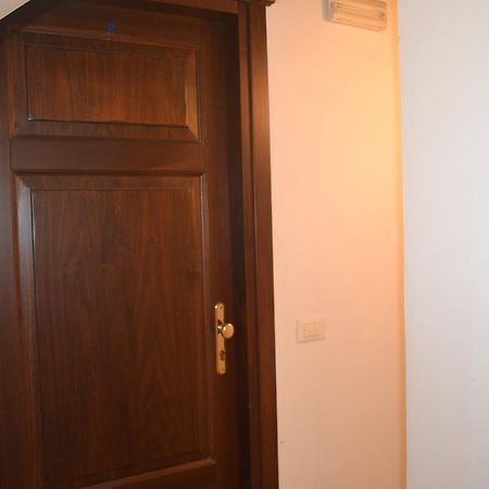 רומא Suites Imperiali Guest House מראה חיצוני תמונה