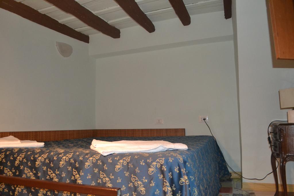 רומא Suites Imperiali Guest House מראה חיצוני תמונה